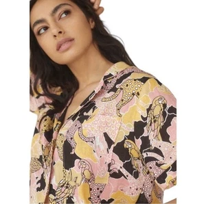 Camisa Anthropologie Maeve Lino Abotonada Talla Grande Leopardo Pájaros Rosa Safari - Imagen 1 de 6
