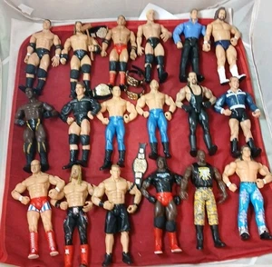 WWE Wrestling Figuren Lot Evolution - The Cabinet - Triple H - JBL - Belts Cena - Bild 1 von 24
