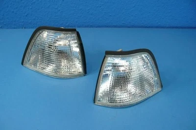 frecce bianche bianche adatte per bmw serie 3 e36 compact nuove - Immagine 1 di 3