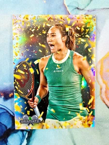 Qinwen Zheng Custodia Confetti Hit 2024 Topps Grafite Tennis - Foto 1 di 2