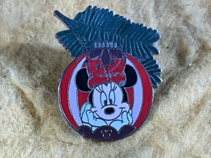 D13-19 DISNEY PIN - MINNIE MOUSE ORNAMENT / HIDDEN MICKEY #2 of 6 - 2010 - NEU - Bild 1 von 4