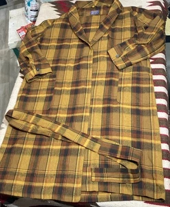 Vintage Pendleton Robe Mens MEDIUM Yellow Black Wool Plaid Belted House Coat 60s - Picture 1 of 8