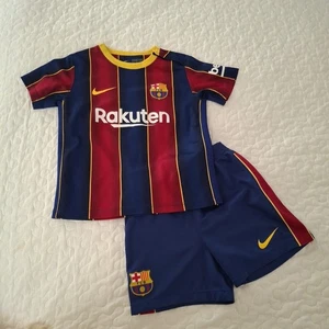 Nike FC Barcelona 2020/21 Heim Trikot und Shorts Set Kinder 2-3 Jahre Fußball EUC - Bild 1 von 13