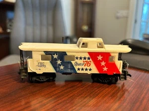 HO Scale SPIRIT OF '76 FEC 76870 CABOOSE - rot weiß blau - gut gebraucht - Bild 1 von 7