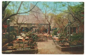 Vintage New Orleans French Quarter Two Sisters Courtyard Postcard LA jazz - Picture 1 of 2