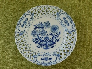 Hutschenreuther  Zwiebelmuster durchbrochener Brotteller ! D: 17cm - Bild 1 von 5