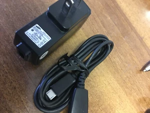 Original Samsung Travel Charger ETAOU20JBE with micro USB Cable - Picture 1 of 5