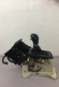 2014-16 HYUNDAI ELANTRA FLOOR GEAR SHIFTER 46700 3X510 &BEZEL 84650-3XDFOSA5 OEM - Picture 1 of 12