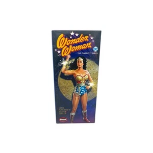 Moebius Models #973 Wonder Women 1:8 Model Kit (Open/Damaged Box) - Picture 1 of 9