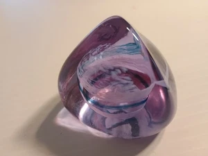 CIIG Glass Paperweight Purple And White Swirl, Pyramid Shape Signed - Picture 1 of 14