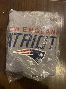 New England Patriots Hoodie Men Small Gray Sweatshirt Sweater NFL - Picture 1 of 2