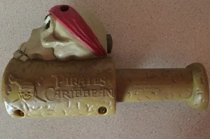 Disney's Pirati dei Caraibi Accendi Telescopio Vintage Souvenir - Foto 1 di 8