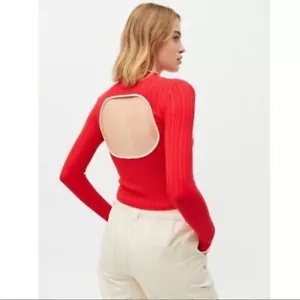 NWT Urban Outfitters BDG Kiara Open-Back Sweater Top Size M - Picture 1 of 7