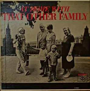 ZU HAUSE MIT DIESER ANDEREN FAMILIE - 1963LP GEORGE SEGAL/JOAN RIVERS/BUCK HENRY - Bild 1 von 1