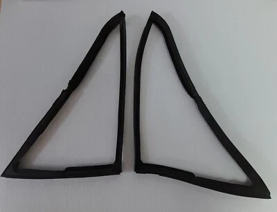 LADA 2101,03,2106 (2-VENT WINDOW WEATHERSTRIP FRONT/2-JUNTA VENTILETE DELANTERO - Image 1 of 3