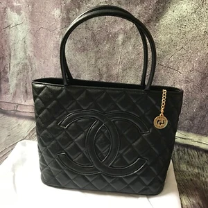 Chanel black cowhide caviar diamond pattern women's bag - Foto 1 di 9