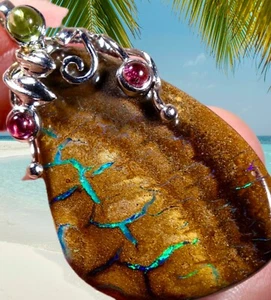 Quality Australian Boulder Koroit Opal Pendant with Tourmalines Silver 925 - Foto 1 di 6