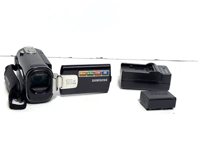 Videocámara Samsung SMX-F43BN/XAA Ultra Zoom Negra sin probar Incluye cargador Foto 1 de 4