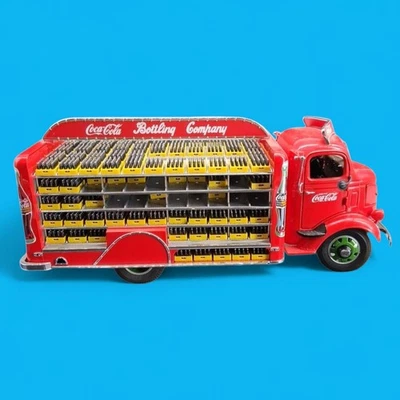 Danbury Coca-Cola 1938 Delivery Truck GMC 1:24 Scale Diecast - Image 1 of 4