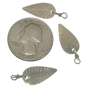 500+ Stck. Silberfarben Klein Blatt Blätter Feder Charms Großpackung Hänger Charm - Bild 1 von 3