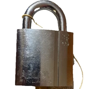 Aploy Enforcer 341 Hochsicherheitskoffer gehärteter Stahl Vorhängeschloss mit Schlüssel Finnland EUC - Bild 1 von 8