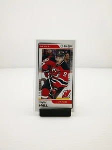 2017-18 O-Pee-Chee Mini Taylor Hall #M-57 - Foto 1 di 6