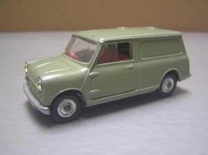 Corgi Toys 450 Austin Mini Van Countryman 1/43 scale in Very Good Condition - Picture 1 of 8