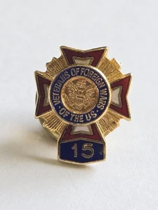 VINTAGE VETERANS OF FOREIGN WARS V.F.W. 15 YEAR PIN - Picture 1 of 2