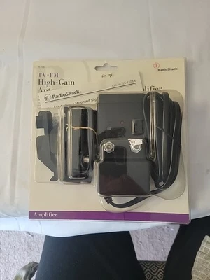 Vintage RADIO SHACK Antenna-Mounted Signal Amplifier 15-1108 NEW "OLD STOCK" - Image 1 of 4