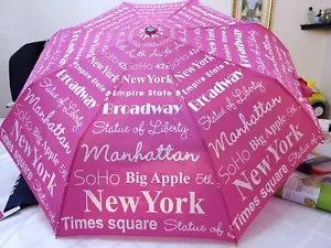 Broadway Times Square Empire NUEVA YORK PARAGUAS DE LLUVIA COMPACTO TRIPLE PLIEGUE rosa RESISTENTE - Imagen 1 de 3