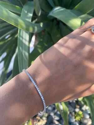 Dainty Gift Round Cut 2.5Ct GHVS Natural Diamond 10k White Gold Tennis Bracelet - Image 1 of 4