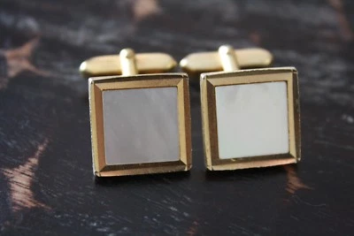 Vtg Estate Gold Tone Diamond Cut Edge Mother of Pear Center Stone Cufflinks GUC - Image 1 of 4
