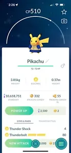 Pikachu con Costume Kurta - Pokemon Trade Go - Foto 1 di 2