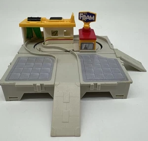 Vintage Galoob Micro Machines Travel City Mini Playset "Car Wash" - Picture 1 of 7