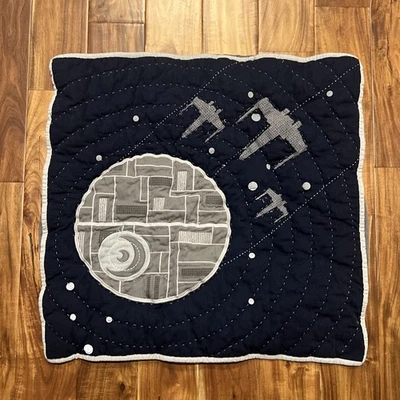 Pottery Barn Kids Guerra de las Galaxias Acolchado Euro Falcón Milenario Foto 1 de 4