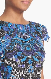 Abito da cocktail Alice + Olivia $440 NORDSTROM taglia 0 blu Nakia nero pizzo party - Foto 1 di 6