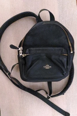 Mochila Coach Mini Charlie Cuero Guijarro Negro F38263 Mal Estado LEER Foto 1 de 4