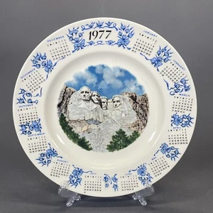 Mount Rushmore Collector Plate 10" 1977 Calender Around Rim USA Landmark - Picture 1 of 6