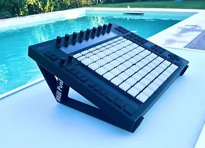 Supporti/Staffe ableton push 1/2 Mk1/mk2 Nuova Versione Aggiornata Materiale ABS - Bild 1 von 6