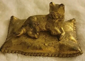 Vintage Brass Cat On Pillow Statuette Statue - Picture 1 of 3
