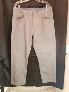 Jeans da uomo Calvin Klein. 36x30 in ottime condizioni. - Foto 1 di 7
