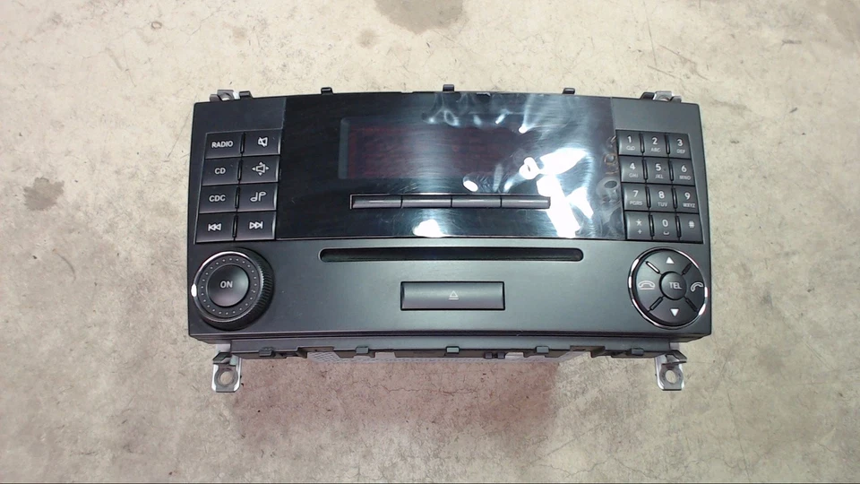 Radio Autoradio Audio CD Bediengerät Multimedia A2038705089 Mercedes-benz C 200 - Bild 1 von 4