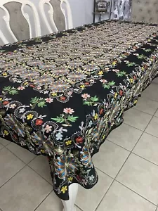 Copritavolo Damasco Aghabani Ricamato Fatto a Mano Nero Misura 102x57 - Foto 1 di 12