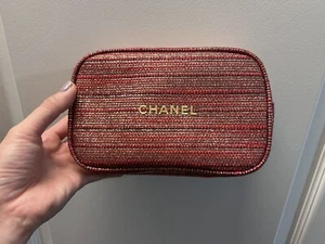 CHANEL Beaute Holiday Cosmetic Makeup Pouch Red And Gold - Picture 1 of 4