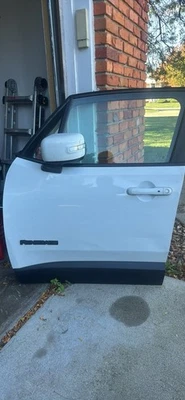 Jeep Renegade 2020 puertas con espejos laterales ambas puertas delanteras Foto 1 de 4