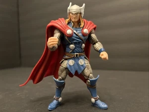 Marvel Universe - Heroic Age Thor - 3,75" Actionfigur komplett - Bild 1 von 5