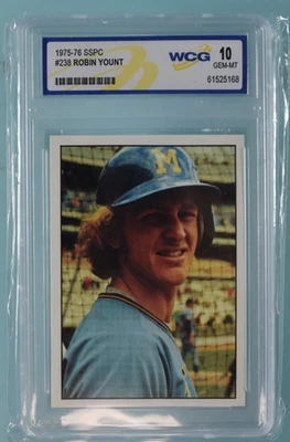 GRADED WCG 1975 SSPC ROBIN YOUNT #238  MIWAAUKEE BREWERS ROOKIE  10 GEM MT - Image 1 of 4