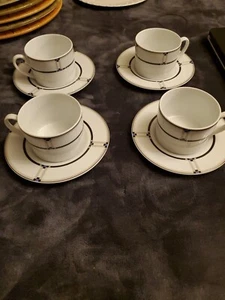 Studio Nova EXHIBITION 4 cups and 4 saucers 8 pieces Fine China Y0290 (M6) - Picture 1 of 11