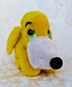"DROOPY" SMALL VINTAGE YELLOW PUPPY DOG PLUSH BEANIE TOY - 1976 - R.DAKIN & CO - Picture 1 of 8