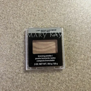 Mary Kay Bronzing Powder LIGHT-MEDIUM #069076 New 0.3 Oz New No Box - Picture 1 of 6